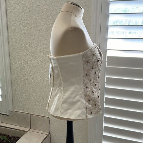 White House Black Market…Ecru Color Bustier… New With Tag and Straps - Picture 3 of 11